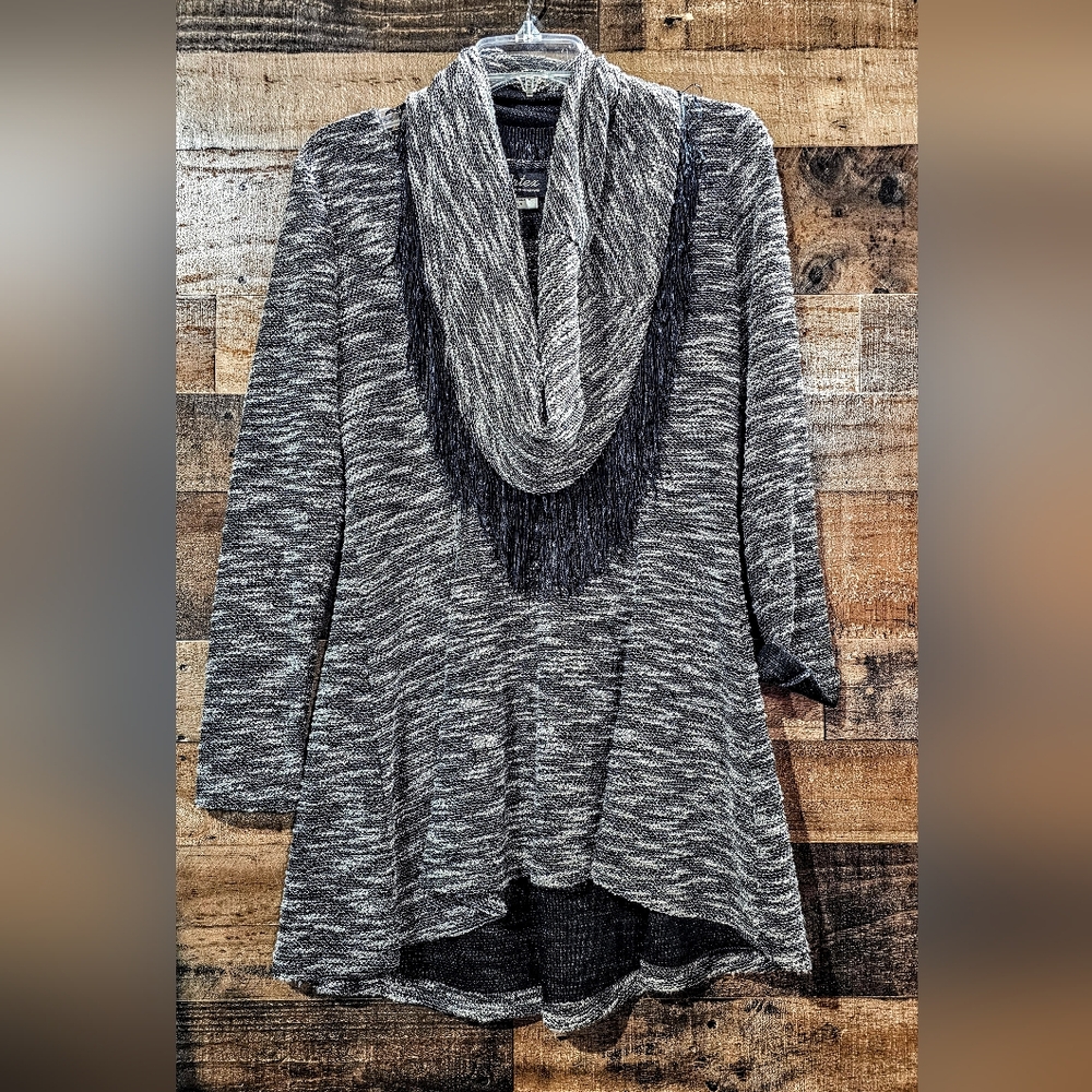 Artery Small Top Boutiqe, removable scarf